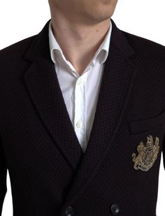 DOLCE & GABBANA Absolutely stunning, 100% Authentic, brand new with tags Dolce & Gabbana double breasted blazer crafted from wool features notch lapel style, logo embroidery on the chest and two button closure. Style: Double breasted blazer Fitting: Slim fit Color: Purple Logo details Made in Italy Very exclusive and high craftsmanship Material: 93% Virgin Wool 7% Cotton Haute Couture Brands, Cashmere Blazer, Slim Fit Blazer, Purple Logo, Shirt Designs For Men, Slim Fit Blazers, Grey Blazer, Fitted Blazer, Dolce And Gabbana Man