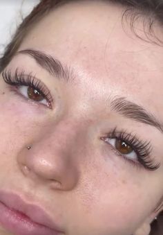 Natural Volume Set Lash Extensions, Whispie Eyelash Extension, Doe Eyelash Extensions, Long Cat Eye Lash Extensions, Lash Extensions With Glasses, Long Lashes Extensions, Doe Eye Lash Extension, Round Hairline, Fluffy Lash Extensions