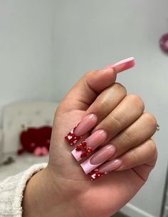 Valentine’s Day Inspo Nails, Pink Nails Ideas Valentines Day, Valentines Nails Acrylic Pink And Red, Red And Pink Bow Nails, February Nails Ideas Valentines Day Pink Hearts, Bows And Hearts Nails, Valentine’s Day Set Nails, White Nails With Red Bow, Nails Saint Valentin