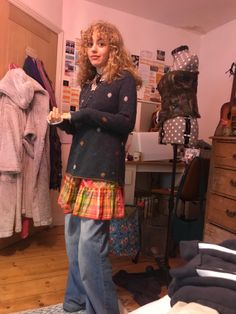 Chaotic Outfits Aesthetic, Ruecore Outfit, 2000s Artsy Fashion, Christmas Outfit At Home, Tweecore Outfits, 2010s Twee Aesthetic, Whimsy Twee Clothing, 2010s Twee Fashion, Twee Aesthetic Outfit 2014