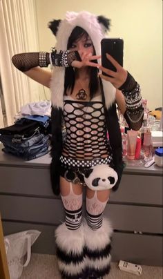 Rave Outfits Emo, Extra Outfits Aesthetic, Scene Rave Outfits, Emo Rave Outfit, Simple Alternative Outfits, Y2k Rave Outfits, Edgy Rave Outfit, Goth Rave Outfits, Scene Fits