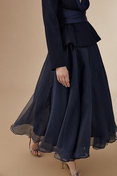 Style: A-Line SkirtFabric: OrganzaLength: Midi Organza Skirts, Blazer With Skirt, Skirt Organza, Organza Midi Skirt, Elegant Shirt Dress, Best Winter Outfits, Evening Skirts, Organza Skirt, Muslimah Dress