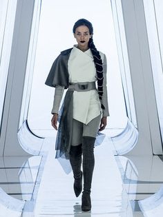 Sith Aesthetic Clothes, Jedi Attire, Halcyon Starcruiser, Star Wars Inspired Outfits, Character Page, Star Wars Apparel, Jedi Outfit, Jedi Costume, Star Wars Fashion