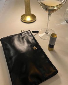 Chanel Purse Aesthetic, Purse Aesthetic, Skin Essence, Aesthetic Luxury, Pretty Drinks, Mens Casual Dress Outfits, Black Mascara, Chanel Purse, Bags Aesthetic