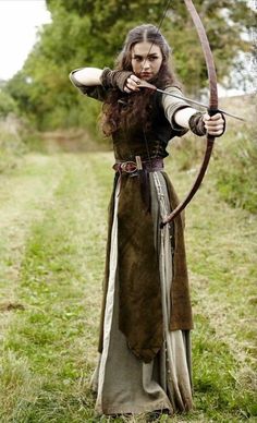 Medieval Archer, Era Victoria, Gaun Abad Pertengahan, Medieval Aesthetic, Cosplay Inspo, Ren Fest, Fest Outfits, Medieval Costume