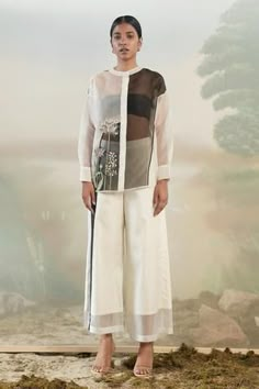 Shop for FEBo6 White Silk Organza Embroidered Top And Pant Set for Women Online at Aza Fashions Organza Top Outfit, Colorblock Top, Organza Top, White Kurta, Kimono Pattern, Top And Pants Set, Boho Kimono, Color Block Top, Fashion Inspiration Design