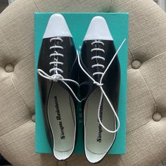 Black&White Pointed Toe Lace-Up Oxford Shoes 100% Leather. Never Worn. Come With Box, Dust Bag, Replace Shoelaces. Elegant Vintage Vibe! Born Shoes Women, Rose Gold Flats, Animal Print Flats, Suede Oxfords, Leather Jewels, Born Shoes, Striped Shoes, Velvet Loafers, Brown Oxfords