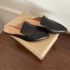 The Frances Skimmer Mule In Leather Brand New Size 7 Classic Black Mules For Office, Black Chic Mules With Leather Footbed, Black Leather Mules For Office, Chic Black Flats With Leather Footbed, Madewell Shoes, Mule Clogs, Mules Shoes, Mule, Madewell