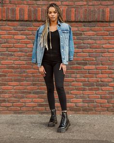 Dm Jadon Outfit, Dm Boots Outfits, Dr Martens Outfit Women, Martin Boots Outfits, Dm Outfits, Jadon Outfit, Dr Martins Outfits, White Doc Martens Outfit, Dr Martens Boots Outfit