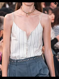 Fashion Week Spring 2020, Moda Paris, 2020 Trends, Popular Hairstyles, 가을 패션, Fashion 2020, Vogue Paris, Fashion Week Spring, Womens Fashion Casual