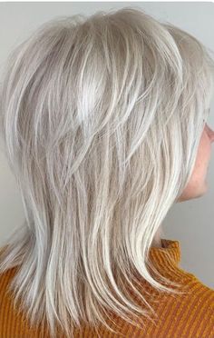 Medium Shag Haircuts, Edgy Haircuts, Shag Haircuts, Gray Hair Cuts, Oval Face Hairstyles, Natural Wavy Hair, Shag Hairstyles