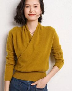 Cashmere Sweater – BEYOND Knitting Women Sweater, Cashmere Wool, Winter Fashion Outfits, Cashmere Sweater, Girl Top, Cashmere Sweaters, Classic Design, Winter Fashion, Knitted Sweaters