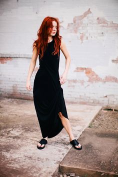 This dress Black Summer Outfits, Casual Chic Summer, Wearing All Black, Fan Girl, Simple Chic, Ann Demeulemeester, Hottest Fashion Trends, Style Crush