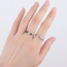 Put a playful twist on classic style with this Simple Staggered Ring! Crafted from 14K silver plated over brass, this adjustable ring is just what your jewelry collection was missing – perfect for everyday wear, or for when you’re feeling fancy! Pop it on and get ready to strut your stuff! Material: -14k silver plated over brass Quantity & Measurement：-Adjustable ring Miss Perfect, Bee Studs, Daisy Studs, Star Chain, Helix Earrings, Opal Studs, Tiny Earrings, Nose Stud, Pop It