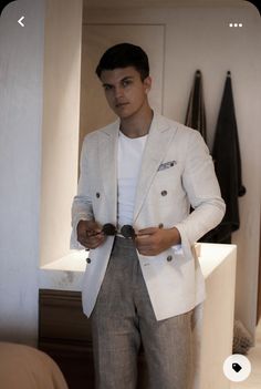 Linen Blazer Men, Linen Suit Men, Smart Casual Menswear, Semi Formal Outfits, Mens Summer Outfits, Mens Fashion Business, Summer Suit