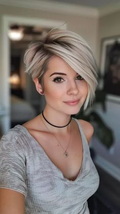 40 Cutest Angled Pixie Hairstyles That Are Perfectly On-Trend Angled Pixie, Worst Hairstyles, Worst Haircuts, Hair Color For Brown Skin, Shaved Pixie, Venus Of Willendorf, Haircut Tip, Bob Haircut For Round Face, Chubby Face