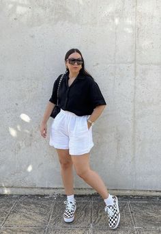 Holiday Fits, Tomboy Femme, Summer Outfits Curvy, Body Decor, Mum Life, Midsize Outfits, Chubby Fashion, Look Plus Size, Trendy Skirts