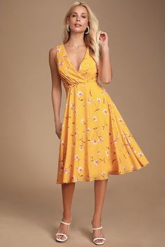 Find a Trendy Women's Yellow Dress to Light Up a Room | Affordable, Stylish Yellow Cocktail Dresses and Formal Gowns Pretty Midi Dresses, Yellow Floral Print Dress, Blue Shift Dress, Midi Ruffle Dress, Floral Print Midi Dress, Sweater Dress Midi, Online Dress Shopping, Dresses For Teens, Casual Summer Dresses