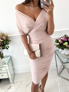 Cocktail Pattern, Ruched Midi Dress, Neck Bodycon Dress, Half Sleeve Dresses, Style Upgrade, Pink Midi Dress, Hip Dress, Fashion Pattern, Fashion Mode