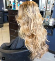 Hair Color Ideas For Honey Blonde, Honey Blonde Blended Root, Rodeo Gold Hair, Golden Summer Blonde, Natural Golden Blonde Highlights, Golden Blonde Partial Highlights, Honey Blonde Baylage Hair, Golden Blonde Highlights On Blonde Hair, Dandelion Blonde