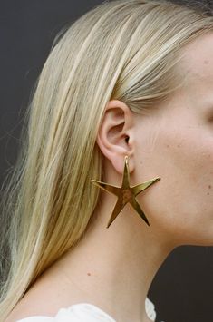 Jewellery EYLAND Esther Star Earrings - Gold Modern Gold Star-shaped Earrings, Modern Gold Star Earrings, Gold Star-shaped Hoop Earrings For Party, Gold Star Hoop Earrings For Party, Overall Jumper, Jenny Bird, Leather Heeled Boots, Pearl Cream, Shop Jewelry