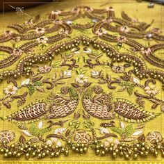 Magam Work Designs, Lace Blouse Design, Gold Work Embroidery, Saree Blouse Neck Designs, Green Thread, Cutwork Blouse Designs