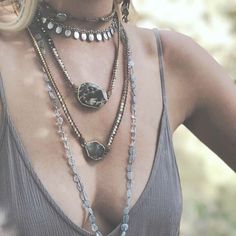 Indie Boho Hairstyle with Expensive Designer Clothes after Boho Chic Style Kitchen Boho Fashion 2023, Boho Accessories Jewellery, Boho Style Accessories, Interior Boho, Boho Mode, Accessories Boho, Boho Styl, Estilo Hippy, Mode Hippie