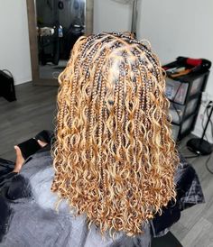 Short Mermaid Braids, Brown Blonde Goddess Braids, Brown And Honey Blonde Goddess Braids, Angel Braids Hairstyles, Fulani Braids Bob With Curls, Bob Knotless Box Braids With Curls, Honey Blonde Boho Braids Black Women, Short Goddess Braids Shoulder Length, Blonde Goddess Knotless Braids