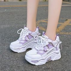 Celana Jins Wanita, Women Chunky Sneakers, Chunky Platform Sneakers, High Platform Shoes, Heels Casual, Pretty Shoes Sneakers, Women Platform Shoes, High Heel Sneakers, Dad Shoes