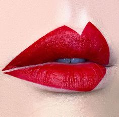 # Lips Editorial Makeup Photography, Photoshoot Makeup, Creative Makeup Looks, Creative Eye, Eyeliner Looks, Crazy Colour