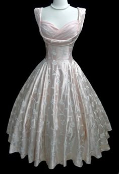 Shelf Bust Dress Vintage, Vintage Dancing Dress, 1950s Elegant Dress, 50s Homecoming Dresses, Vintage 1950s Dresses Parties Formal, 50s Glamour Dress, Princess Cocktail Dress, 50’s Prom Dress, 50s Style Prom Dress