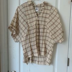 Never Worn Brand New Urban Outfitters Bdg Crinkled Frayed Hem Top. Oversized Plaid Top With Button Front And Collar From Bdg. Frayed Hem. Crinkle Finish To Fabric. Next Day Shipping. Summer Crinkle Texture Button-up Tops, Summer Short Sleeve Plaid Tops, Casual Crinkle Texture Top For Daywear, Cotton Tops With Crinkle Texture For Vacation, Cotton Top With Crinkle Texture For Vacation, Crinkle Texture Cotton Tops For Vacation, Cotton Crinkle Texture Top For Vacation, Beach Cotton Blouse With Crinkle Texture, Plaid Short Sleeve Beach Top