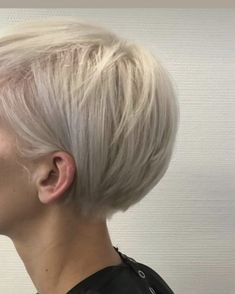 Balayage Bob, Brunette Bob, Short Haircut, Short Blonde, Hair Color Balayage, Short Blonde Hair, Pixie Haircut, Hair Dos, Balayage Hair