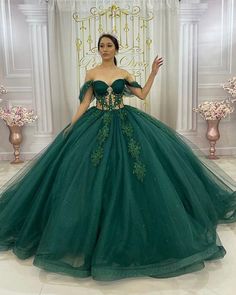 Dark Green Quince Dress, Corset Quince Dress, Dark Green Quince, Green Quince Dress, Midnights Aesthetic, Green Quince, Quinceañera Dresses, Dresses Off Shoulder, Quinceanera Ideas