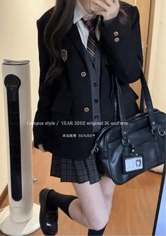 Academic Uniform Aesthetic, Japan Student Aesthetic, Academia Uniform Aesthetic, Uniform Inspo Outfit, British Uniform Aesthetic, Fancy School Aesthetic, True Beauty Uniform, Korean School Outfits Uniform, Korean Uniform Aesthetic