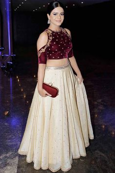 Lehnga Dress, Lehenga Blouse Designs, Red Lehenga, Patiala Salwar, Indian Gowns Dresses, Lehenga Blouse, Ghagra Choli, Indian Gowns, Party Wear Lehenga