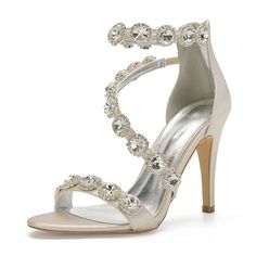 Kategorie:Hochzeit Schuhe; Obermaterial:Satin; Verzierung:Kristall,Strass; Saison:Sommer,Frühling; Absatzform:Stöckelschuh; Geschlecht:Damen; Zehe Form:Offene Spitze; Art:Brautjungfernschuhe,Brautschuhe,Hochzeitssandalen; Stil:Elegant,luxuriös; Absatzhöhe (Zoll):3-4; Außensohlenmaterialien:Gummi; Anlass:Party,Hochzeit; Verschluss:Reißverschluss; Muster:Feste Farbe; Versandgewicht:0.65; Produktionsmodus:Selbst erstellte; 2023 Trends:Abendschuhe,Bling-Bling-Schuhe,Weiße Schuhe,Fersen mit Knöchelri Bridal Party Shoes, Wedding Shoes Sandals, Bridal Sandals, Wedding Shoes Heels, Bridesmaid Shoes, Wedding Sandals, Womens Wedding Shoes, Banana Cake, Wedding Heels