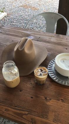 tirahanndreier on Instagram Classic Americana Aesthetic, Chic Cowgirl Aesthetic, Coastal Cowgirl Kitchen, Retro Country Aesthetic, Cottage Cowgirl Aesthetic, Country Aethstetic, Western Asthetics, Cowgirl Boot Aesthetic, Caffeinated Cowgirl