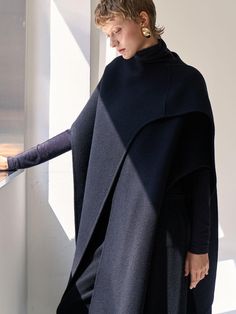 Composition : Wool / nylon _ 90% / 10%Color : BLACKCountry of Origin : Republic of Korea Chic Black Oversized Cape, Gray Winter Cape Outerwear, Chic Oversized Cashmere Cape, One Size Wool Cape Outerwear, Gray Oversized Cape Outerwear, Minimal Classic, Black Coat, Cape, Wearable Art