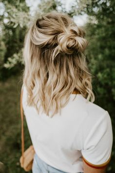 Beachy Short Hair, Half Up Half Down Casual Hair, Beachy Braids, Mom Hair, Wedding Glam, Gym Hairstyles, Dark Blonde Hair, Teen Hairstyles