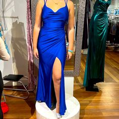 Chic Boutique Size 4 Evening Gown Blue Long Dress Gown For Cocktail, Blue Long Cocktail Gown, Blue Evening Dress With Fitted Bodice For Night Out, Blue Long Dress For Prom Season, Blue Long Dress For Night Out, Blue Maxi Dress For Prom Season, Blue Satin Maxi Dress For Prom, Blue Maxi Dress With Fitted Bodice For Cocktail, Blue Floor-length Dress For Night Out