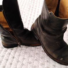 Well Loved John Fluevog Boots Zip Sides Size 8 But Feels Like 9 Luv These Boots But To Big Height From Sole To Top 10 In Fluevog Boots, John Fluevog Shoes, Fluevog Shoes, John Fluevog, Boots Vintage, Vintage Color, Better Love, Moto Boots, Vintage Colors