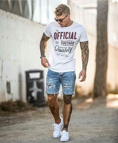 Blogger | Streetwear | Fashion (@robinfromtheblog) • Instagram photos and videos Casual Shorts Outfit, Mens Shorts Outfits, Short Men Fashion, Hipster Man, Summer Street, Denim Short, Casual Winter Outfits