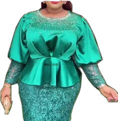 Fitted Green Sets For Party Season, Green Stretch Party Sets, Green Stretchy Party Sets, African Clothes For Women, Lace Outfits, Tops And Skirts, African Clothes, Ankara Dresses, Gown Plus Size