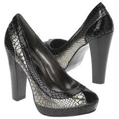 Brand New In Box Stylish And Chic Xoxo Cobra Style Peep Toe Pump Reptile Style Pattern With Black And Metallic Silver Make The Xoxo Cobra A Perfect Fit For Day Or Night. 4 1/2" Inch Stacked Heel/ Synthetic Leather Upper/ Rubber Sole Vintage Style Heels, Snake Print Heels, Bronze Heels, Black Open Toe Heels, Lucite Heels, Caged Heels, Black Strappy Sandals, Black Pumps Heels, Clear Heels