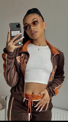 Velour Tracksuit, Cute Swag Outfits, Baddie Outfits Casual, Teenage Fashion Outfits, 2000s Fashion, Swag Outfits