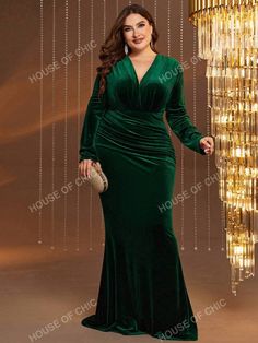 Velvet Gowns Evening Dresses, Velvet Gowns, Dresses Emerald Green, Emerald Green Dress, Velvet Bodycon Dress, Emerald Green Dresses, Velvet Gown, Evening Dresses Plus Size, Shein Dress