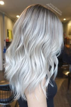 The New Platinum Blonde Is Here–And It's The Only Hair Inspiration You'll Need This Spring Ashy Hair, Balayage Blond, Platinum Blonde Hair Color