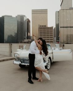 I’ll love you ‘til the day that I die 💌⁠ •⁠ •⁠ Wed Society | Oklahoma FEATURED vendors:⁠ Photography: @wildthistlephoto⁠ •⁠ •⁠ // Photo:⁠ #regram @wildthistlephoto⁠ •⁠ •⁠ #photography #engagement #photographer #engaged #love Skyline Engagement Photos, Rooftop Engagement Photos, Car Engagement Photos, Rooftop Engagement, Dallas Engagement Photos