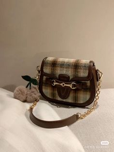 Sling Bag Aesthetic, Shein Ideas, Fancy Clutch Purse, Cottagecore Accessories, Ladybug Pv, Fancy Clutch, Bag Aesthetic, Girly Bags, Fancy Bags